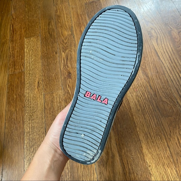 Bala Twelves Nurse Shoes Nocturnal Black - Picture 8 of 9